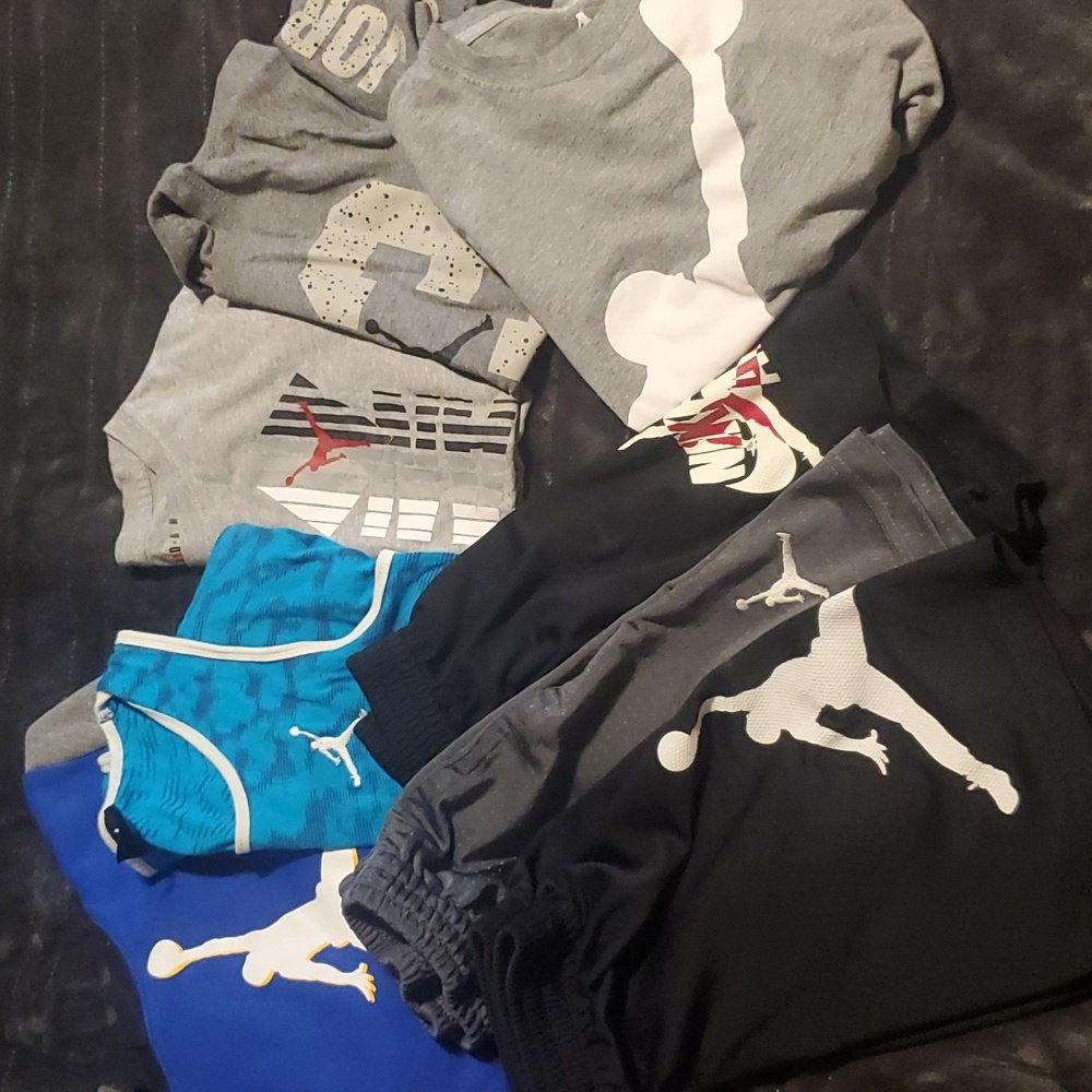 Boys Small Jordan Bundle